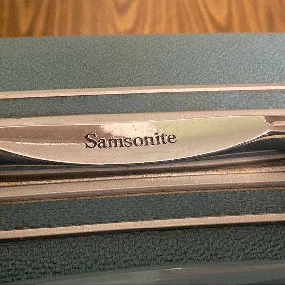 Vintage 1970's Overnight Travel Bag Samsonite - Picture 2 of 4